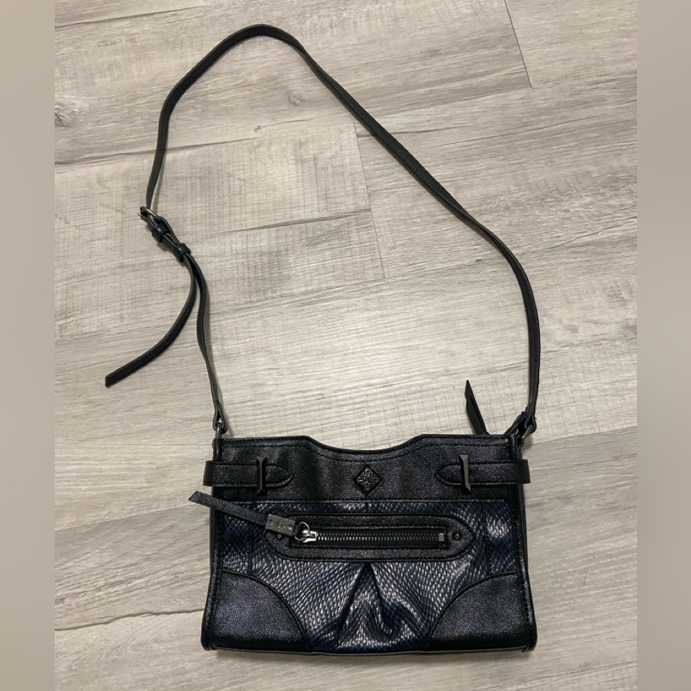 Vera Wang crossbody purse. NWOT 
Black with Blue faux snakeskin Crossbody Bag